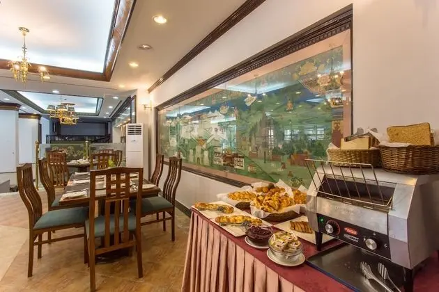Hotel Le Himalaya by Best Resort Nepal - Yerinde Yemek