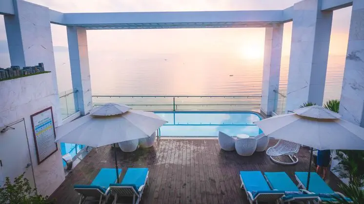 Le Hoang Beach Hotel Danang - Havuz