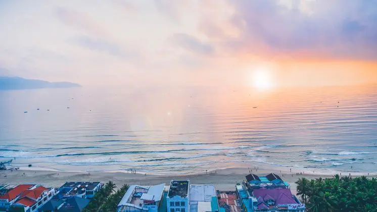 Le Hoang Beach Hotel Danang - Plaj
