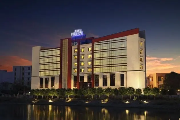 Le Lac Sarovar Portico Ranchi - Dış Mekan