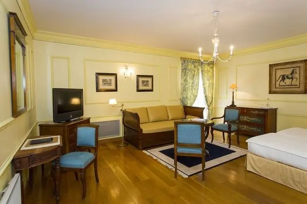 Le Manoir au Lac - Oda