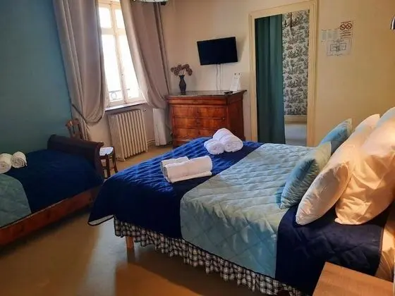 HOTEL LE MANOIR DE LA BARBACANE - Oda