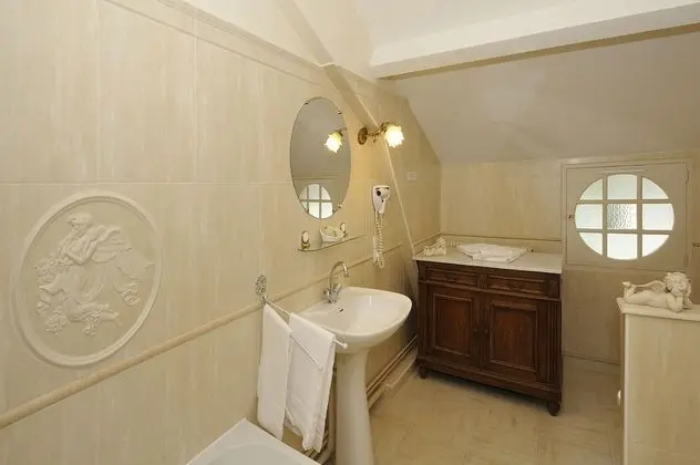 Le Manoir de la Giraudière - Banyo Tipleri