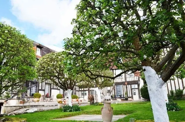 Le Manoir de l'Engagiste - 1