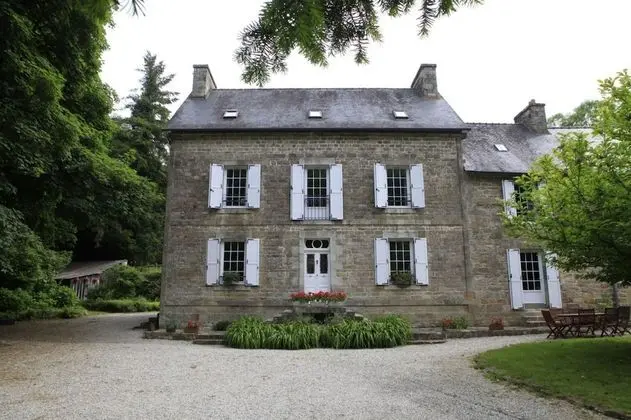 Le Manoir Du Poul Coeur de Bretagne B&B - Dış Mekan