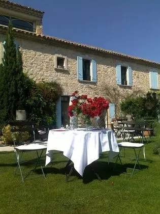 Le Mas de la Treille Bed & Breakfast - Yerinde Yemek