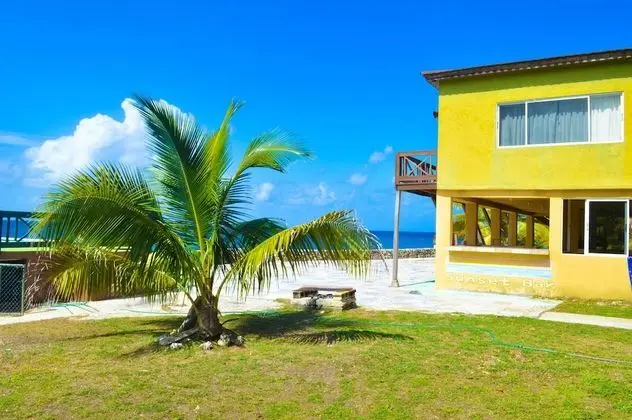 Le Mer Guest House & Villa - Lucea - Dış Mekan