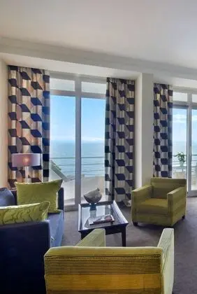 Le Meridien Beach Plaza - Oda