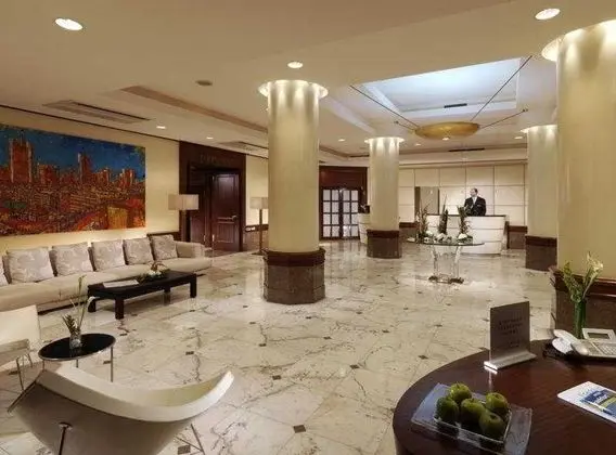 Le Méridien Parkhotel Frankfurt - Lobi
