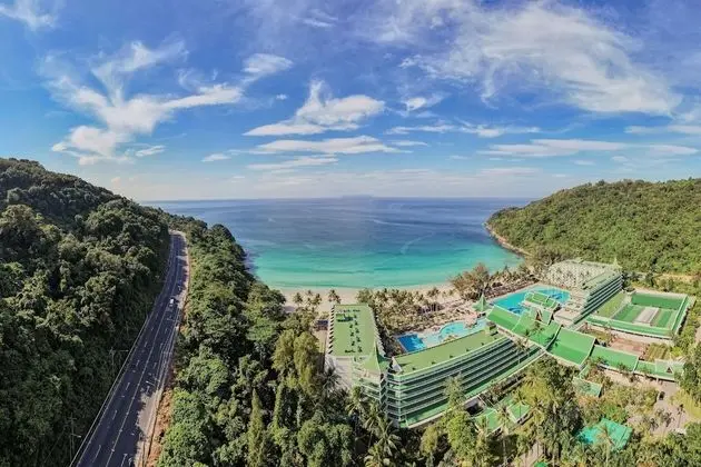 Le Meridien Phuket Beach Resort - 1