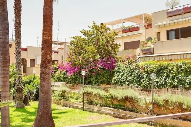 Le Palme Apt with Terrace and Sea View - Dış Mekan