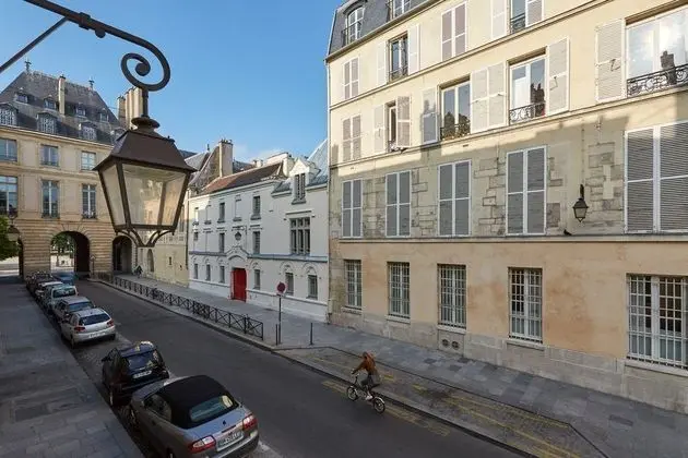 Le Pavillon de la Reine