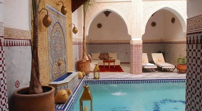Le Pavillon Oriental - 1