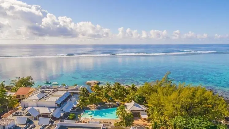 Le Peninsula Bay Beach Resort & Spa