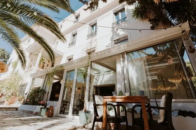 Hotel Le Petit Castel - Dış Mekan