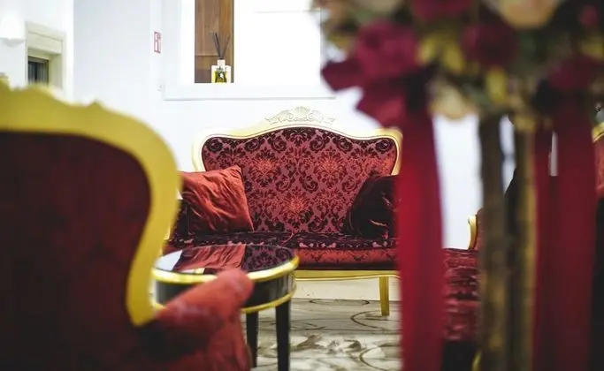 Le Premier Boutique Hotel - Lobi
