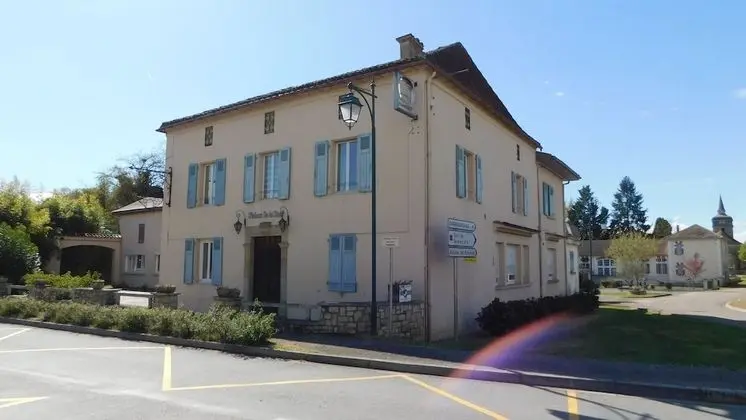 Le Relais De La Tour - Dış Mekan