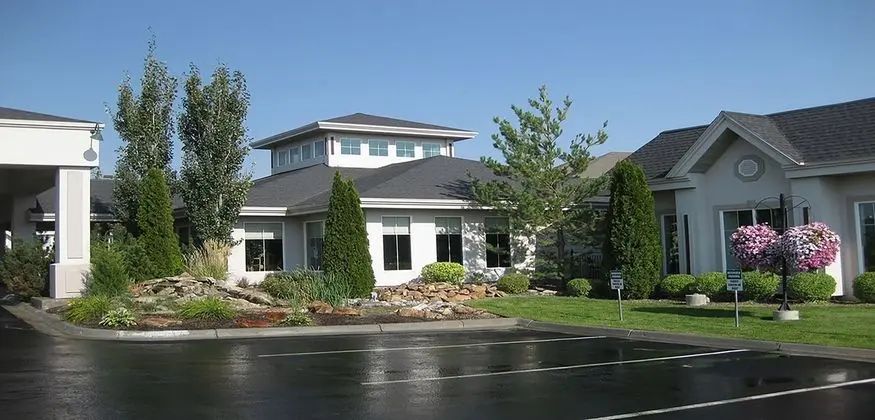 Le Ritz Hotel and Suites