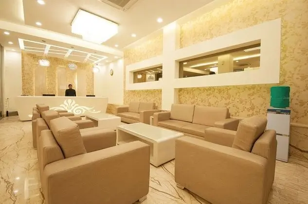 Hotel Le Roi Haridwar @ Har Ki Pauri Road - Lobi