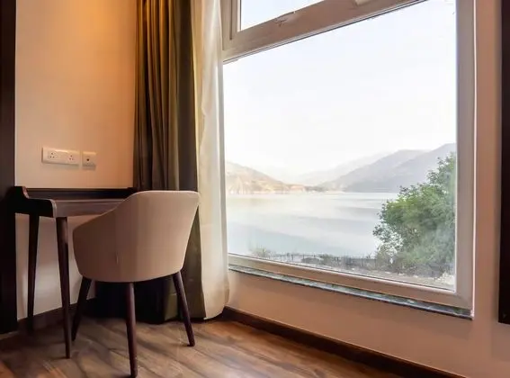 Hotel Le ROI Lake View koti - Dış Mekan