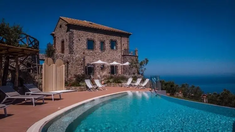 Villa Le Rondini Luxury Villa With Pool and Sea Views - Oda