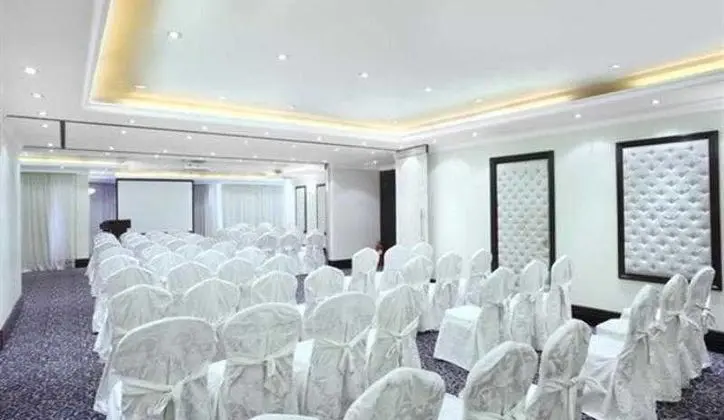 Le Royal Kuwait - İş / Konferans