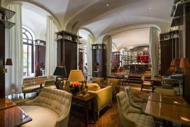Le Royal Monceau Raffles Paris - Lobi