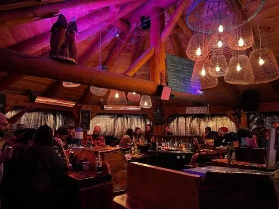 Le Ski Shack - İç Mekan