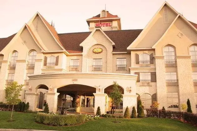 Le St-Martin Hotel & Suites Laval