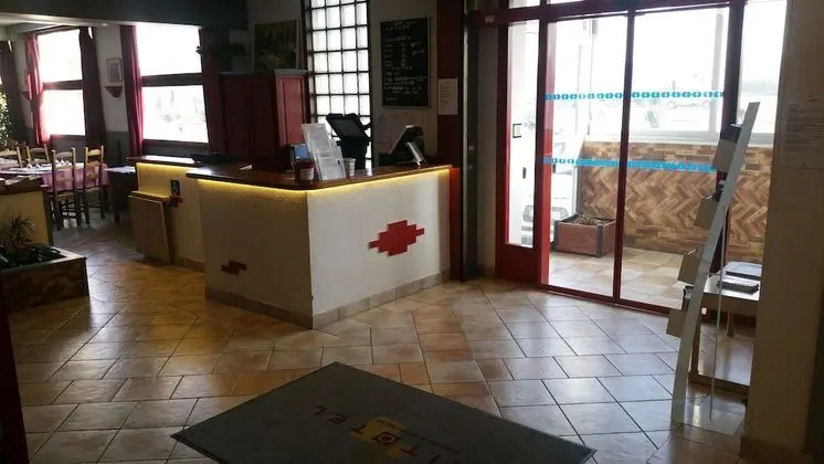 Hotel Le Sully - Lobi