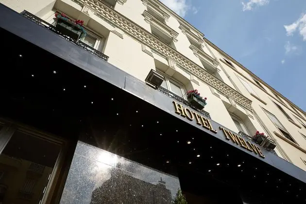 Le Twelve