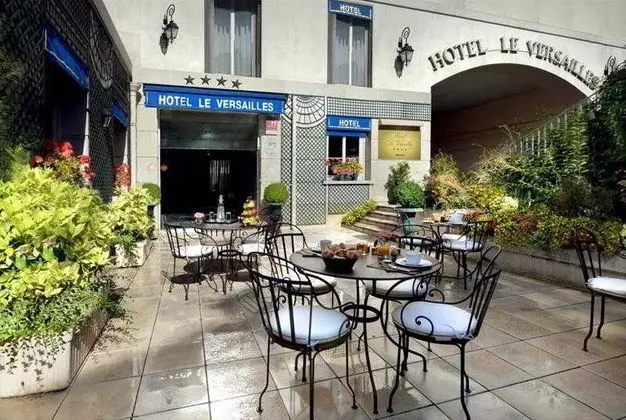 Le Versailles