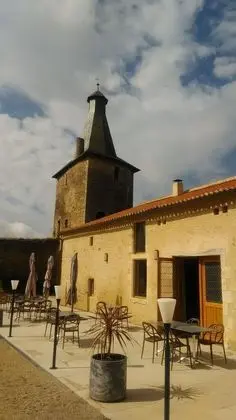 Le Vieux Château - Lobi