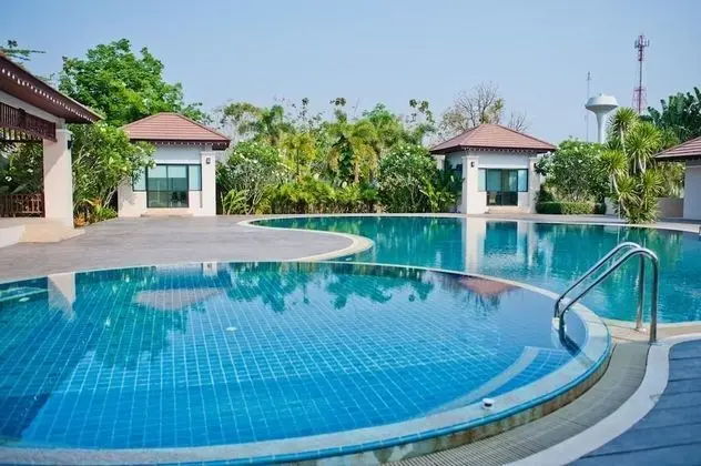 Leaves Valley Resort - Havuz