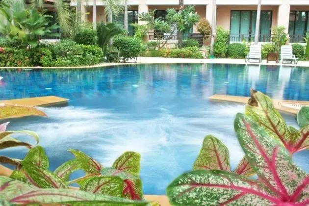 Lecasa Bangsaen Hotel - Havuz
