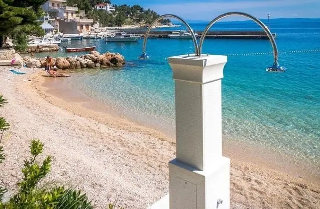 Led - Near sea - A7 - Plaj