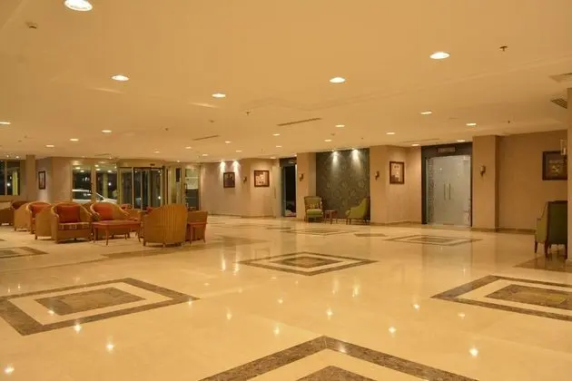 Ledger Hotel - Bissaus - Lobi