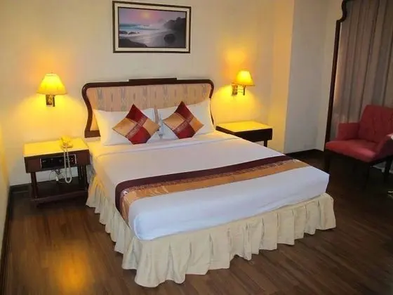 Lee Gardens Hotel