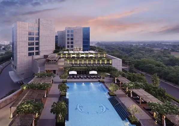 The Leela Ambience Gurugram Hotel & Residences - Dış Mekan