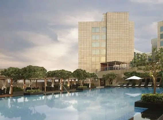 The Leela Ambience Gurugram Hotel & Residences - Havuz