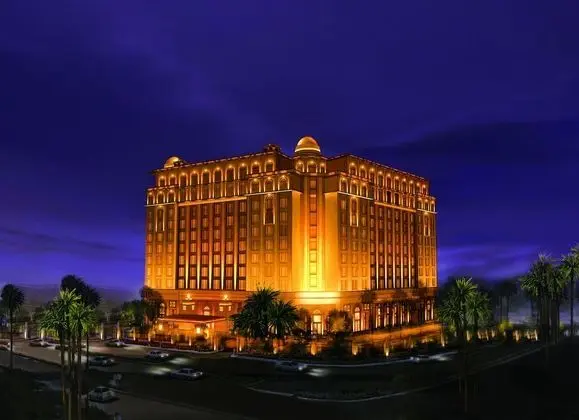 The Leela Palace New Delhi - Dış Mekan