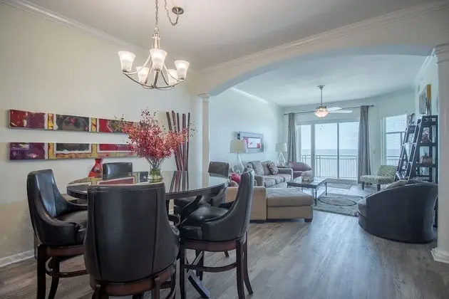 Legacy I 1403 Penthouse - Oda