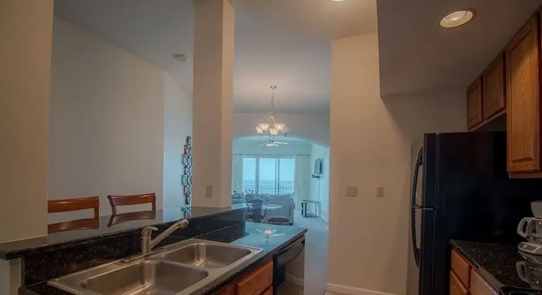 Legacy II 1404 Penthouse - Mutfak