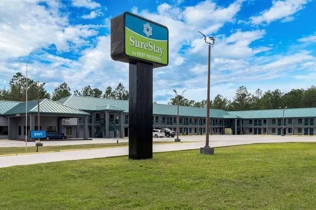 Legacy Inn & Suites - 1
