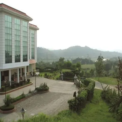Hotel Legend Sarovar Portico, Baddi - Dış Mekan