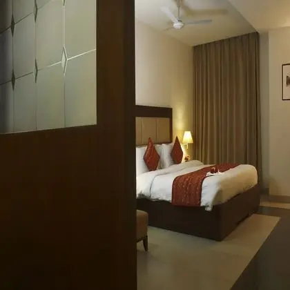 Hotel Legend Sarovar Portico, Baddi - Oda
