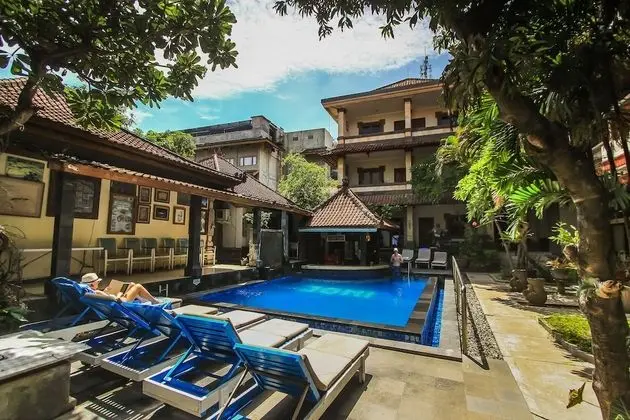 Legian Village Beach Resort - CHSE Certified - Havuz