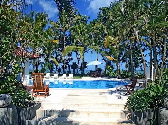 Legong Keraton Beach Hotel - Havuz
