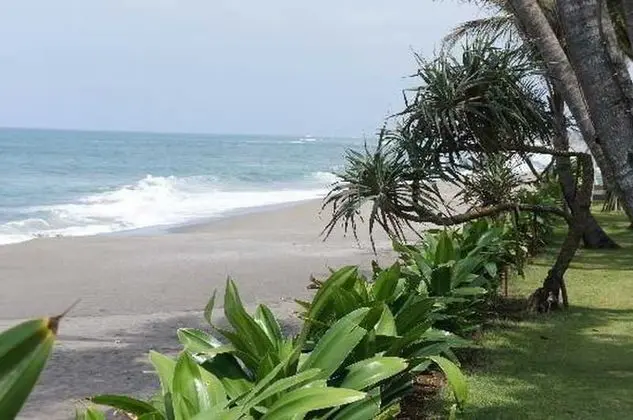 Legong Keraton Beach Hotel - Plaj