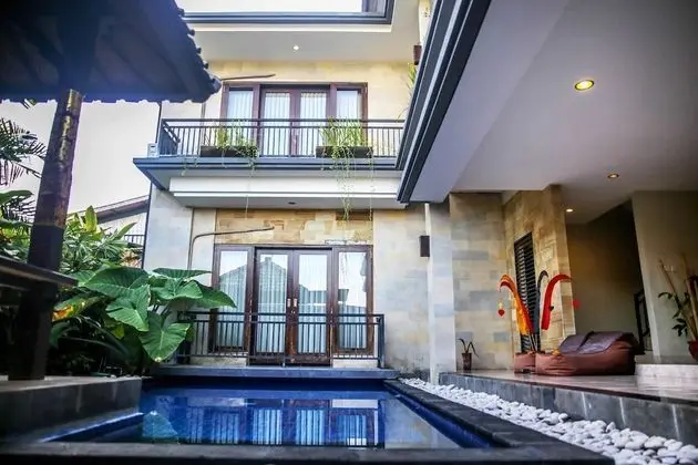 Legong Kirana Villas - Havuz